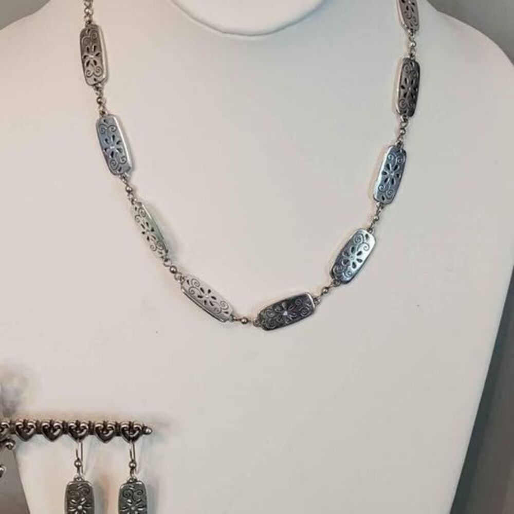 Brighton Montana Rose Silver Floral Necklace Earring Set